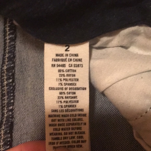 Shorts - Picture 3 of 4